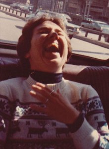 pak-laugh-in-car-crop2